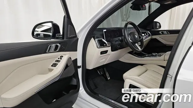 BMW X5 xDrive 40i M Sport — Фото автомобиля 10