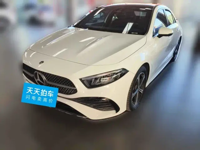 Фотография автомобиля — Mercedes-Benz A-Class