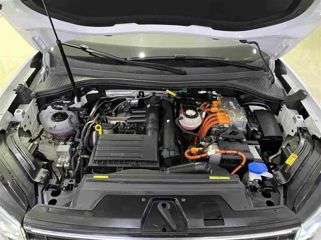 Volkswagen Tayron GTE Plug-in Hybrid — Фото автомобиля 13