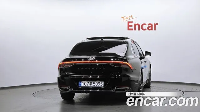 Hyundai Grandeur (New) Hybrid — Фото автомобиля 4