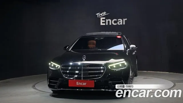 Mercedes-Benz S-Class — Фото автомобиля 3