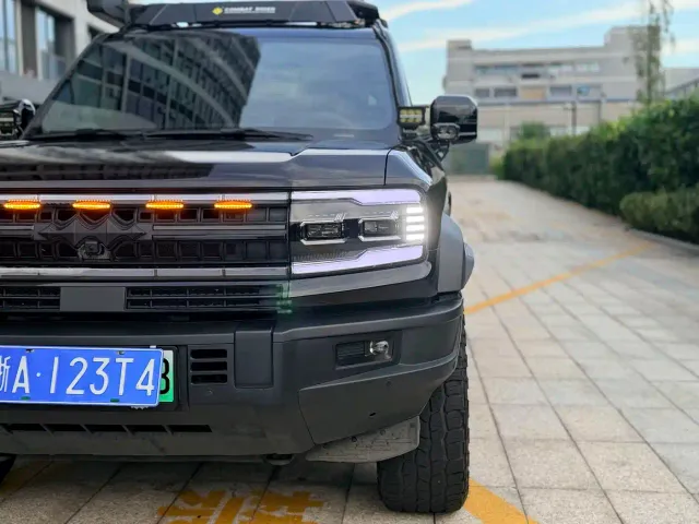 BYD FangChengBao Leopard 5 — Фото автомобиля 5