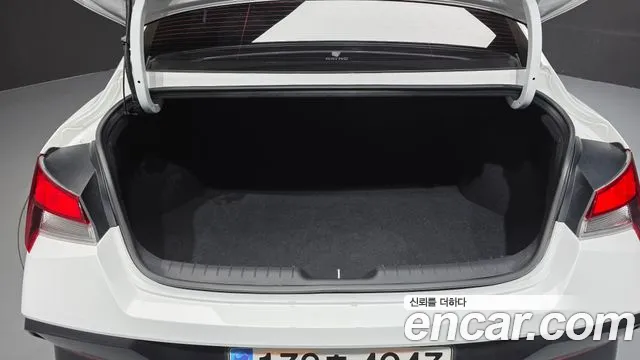 Hyundai Avante CN7 — Фото автомобиля 20