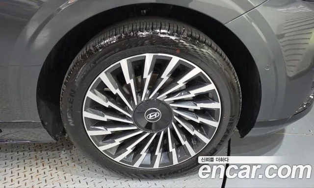 Hyundai Grandeur GN7 — Фото автомобиля 6