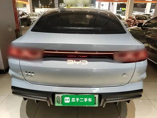 BYD Qin L — Фото автомобиля 5