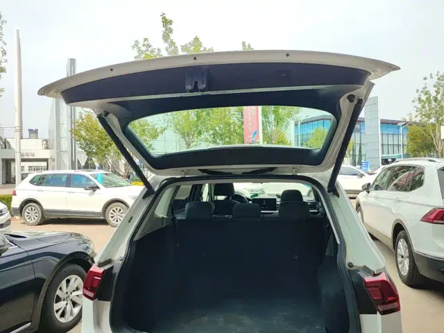 Volkswagen Tiguan L — Фото автомобиля 18