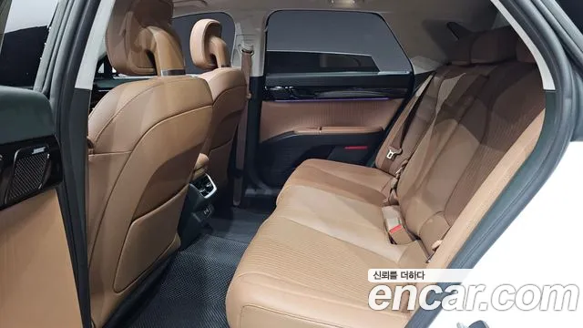 Hyundai Grandeur GN7 — Фото автомобиля 18