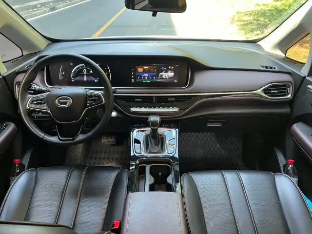 GAC Trumpchi M6 — Фото автомобиля 9