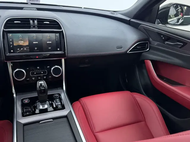 Jaguar XEL — Фото автомобиля 14