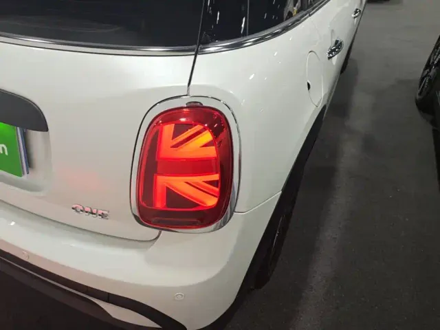 MINI Hatch — Фото автомобиля 7