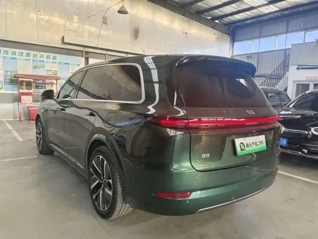 Li Auto L9 — Фото автомобиля 6