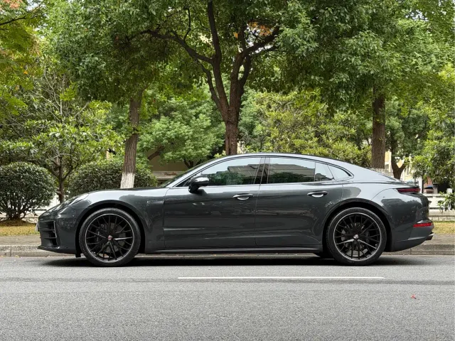 Porsche Panamera — Фото автомобиля 25