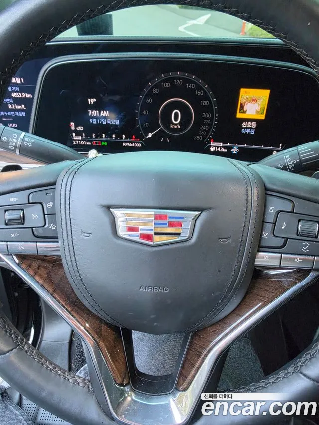 Cadillac Escalade 5th Gen — Фото автомобиля 7