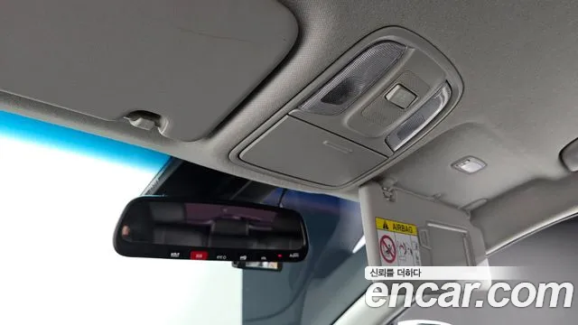 Kia Niro — Фото автомобиля 17