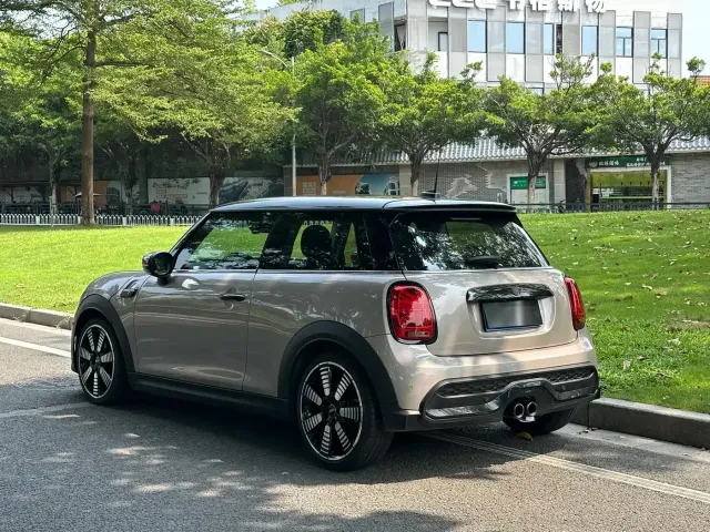 MINI MINI 2022 2.0T COOPER S Artist — Фото автомобиля 3