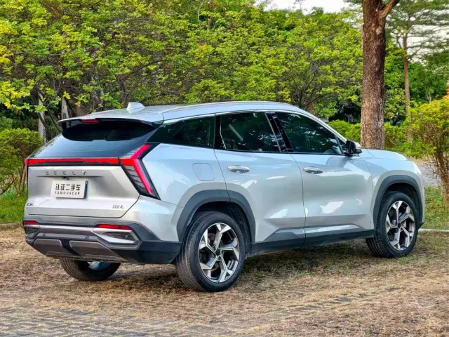 Geely Boyue L — Фото автомобиля 21