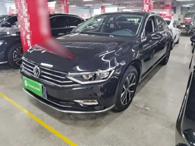 Фотография автомобиля — Volkswagen Magotan