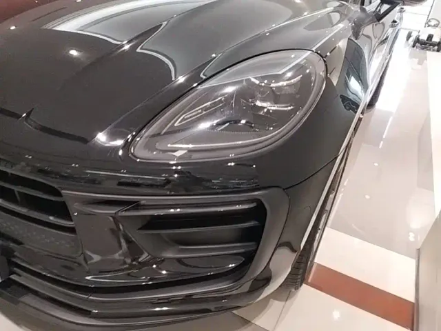 Porsche Macan — Фото автомобиля 23