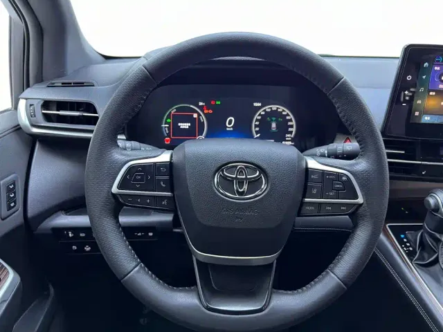 Toyota Granvia — Фото автомобиля 23