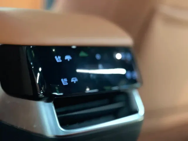 Changan Qiyuan E07 — Фото автомобиля 18