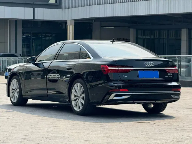 Audi A6L — Фото автомобиля 13