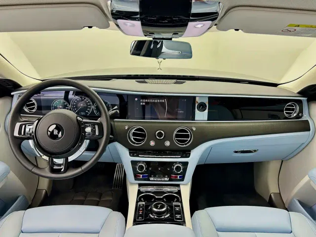 Rolls-Royce Ghost — Фото автомобиля 4