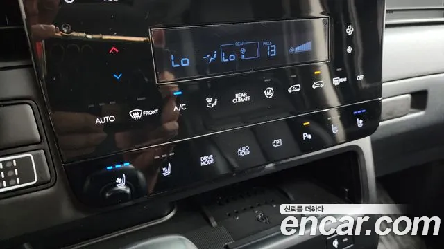 Hyundai Staria Staria 4WD Tourer 9 мест — Фото автомобиля 26