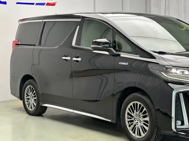 Toyota Alphard — Фото автомобиля 6