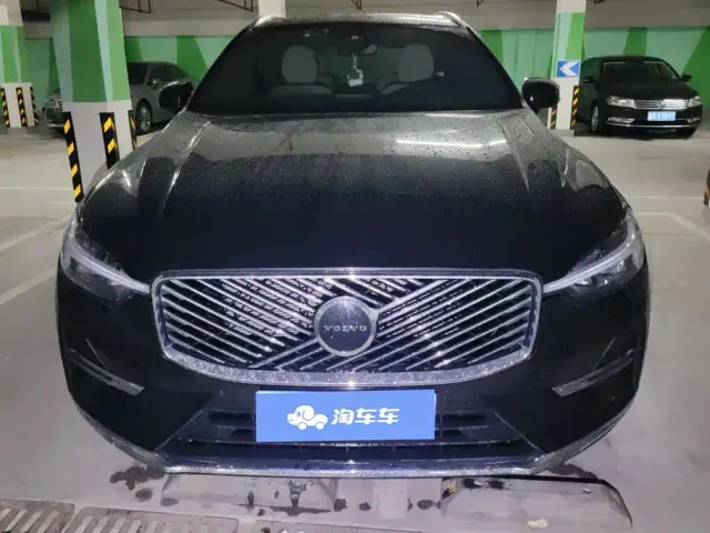 Volvo XC60 — Фото автомобиля 2
