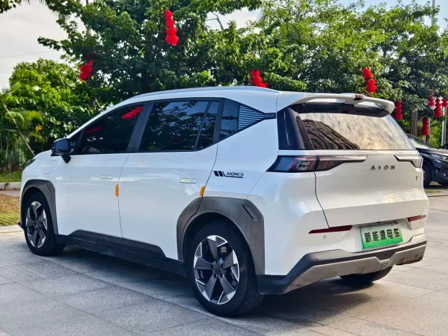 GAC Aion Y — Фото автомобиля 4