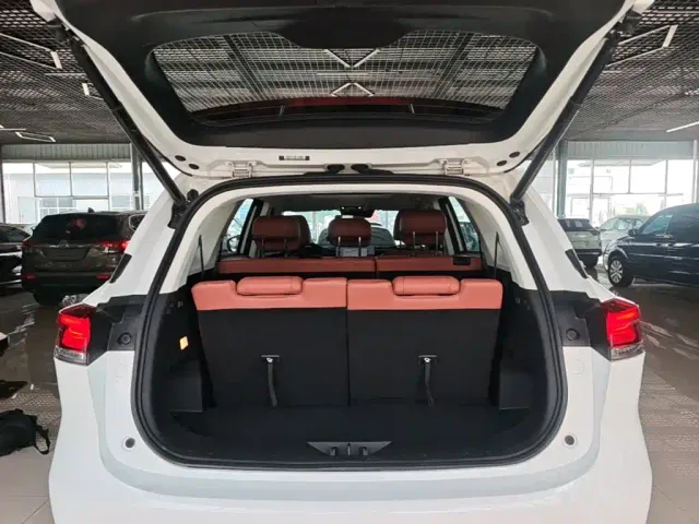 Changan CS75 — Фото автомобиля 18