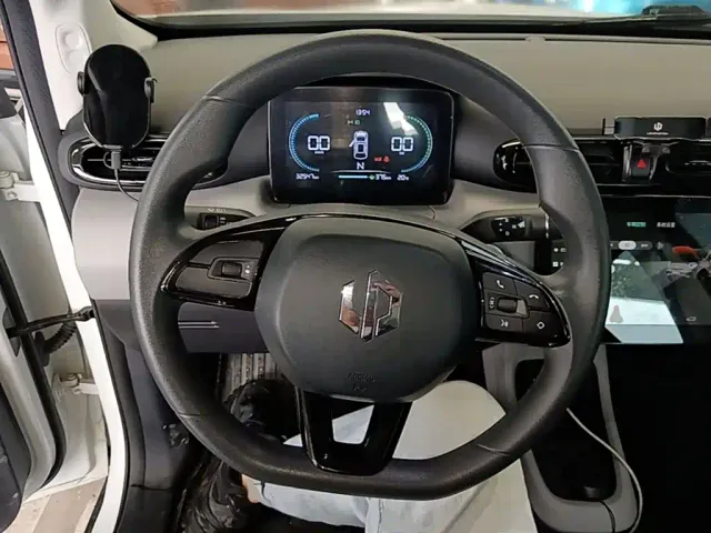 Leapmotor T03 — Фото автомобиля 10