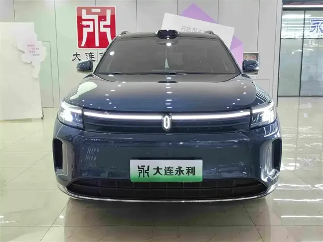 AITO Wenjie AITO M7 2024 1.5T Smart Drive 4WD Ultra 6-seater — Фото автомобиля 2