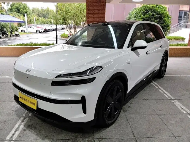 Фотография автомобиля — Onvo L80