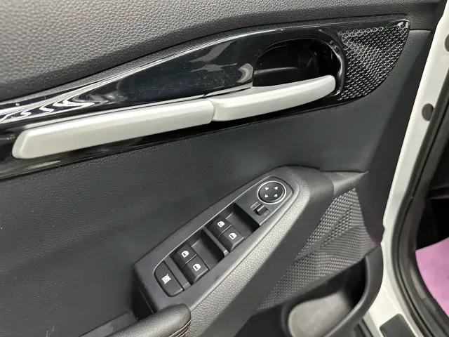 Kia Seltos — Фото автомобиля 16