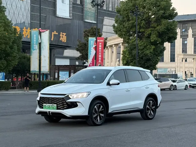 Фотография автомобиля — BYD Song Pro