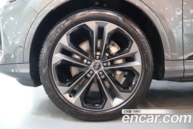 Audi Q7 55 TFSI quattro Premium — Фото автомобиля 5