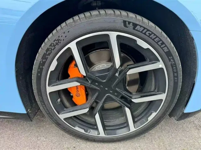 Xpeng P7 — Фото автомобиля 14