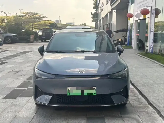 Xpeng P5 — Фото автомобиля 2
