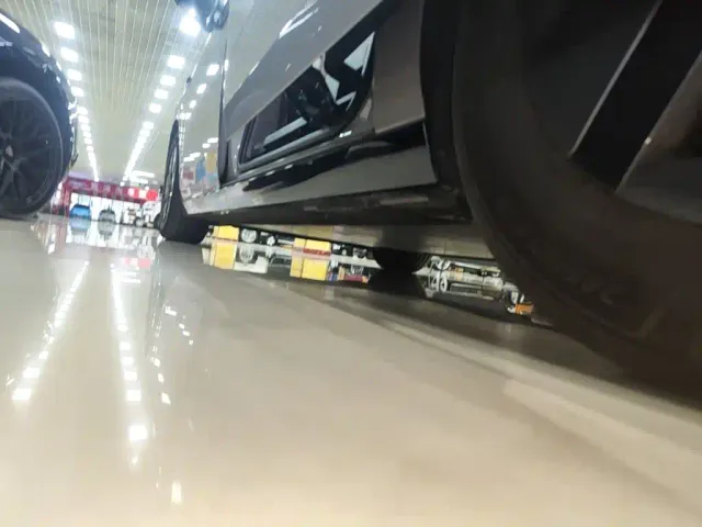 Li Auto MEGA — Фото автомобиля 21