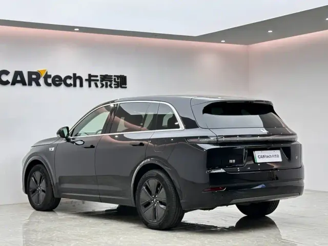 Li Auto L7 — Фото автомобиля 3