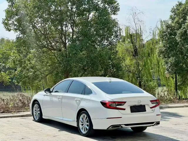 Honda Accord — Фото автомобиля 7