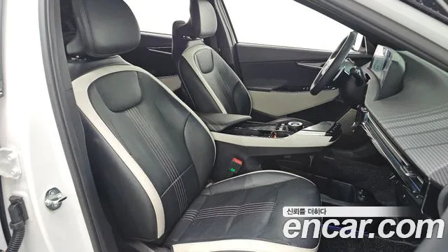 Kia EV6 — Фото автомобиля 24
