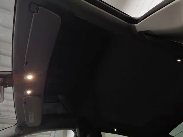 Tesla Model Y — Фото автомобиля 14