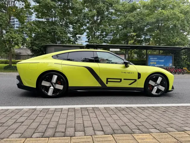 Xpeng P7 — Фото автомобиля 7