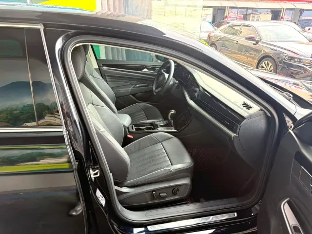 Volkswagen Passat 2023 330TSI Starlight Elite Edition — Фото автомобиля 4
