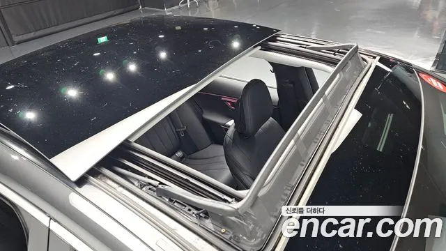 Mercedes-Benz E-Class — Фото автомобиля 30