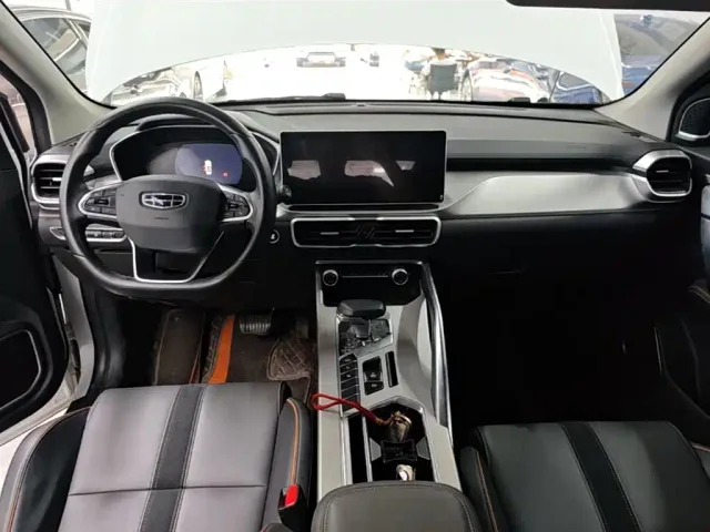 Geely Binyue — Фото автомобиля 9