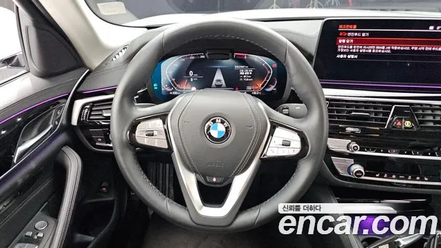 BMW 5-Series — Фото автомобиля 12