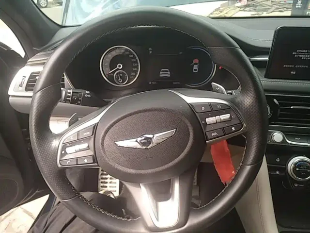 Genesis G70 — Фото автомобиля 10
